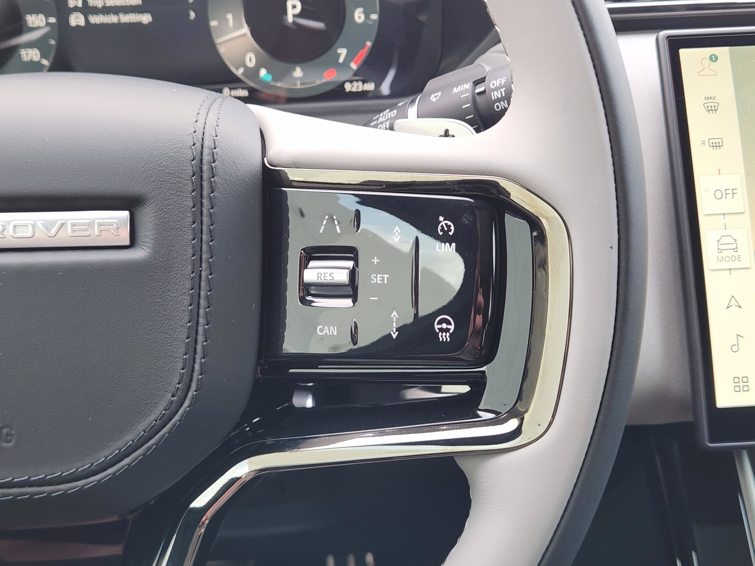 New 2026 Land Rover Range Rover Velar Dynamic SE AWD/4WD image 26
