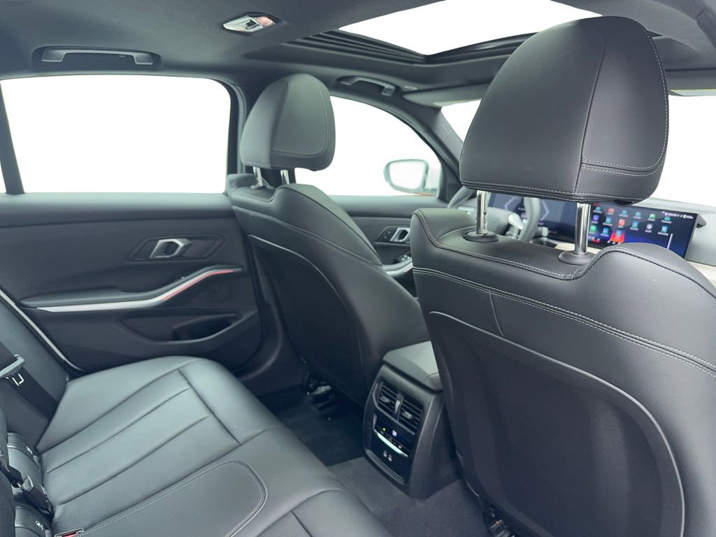 Used 2025 BMW 330i Sedan image 53