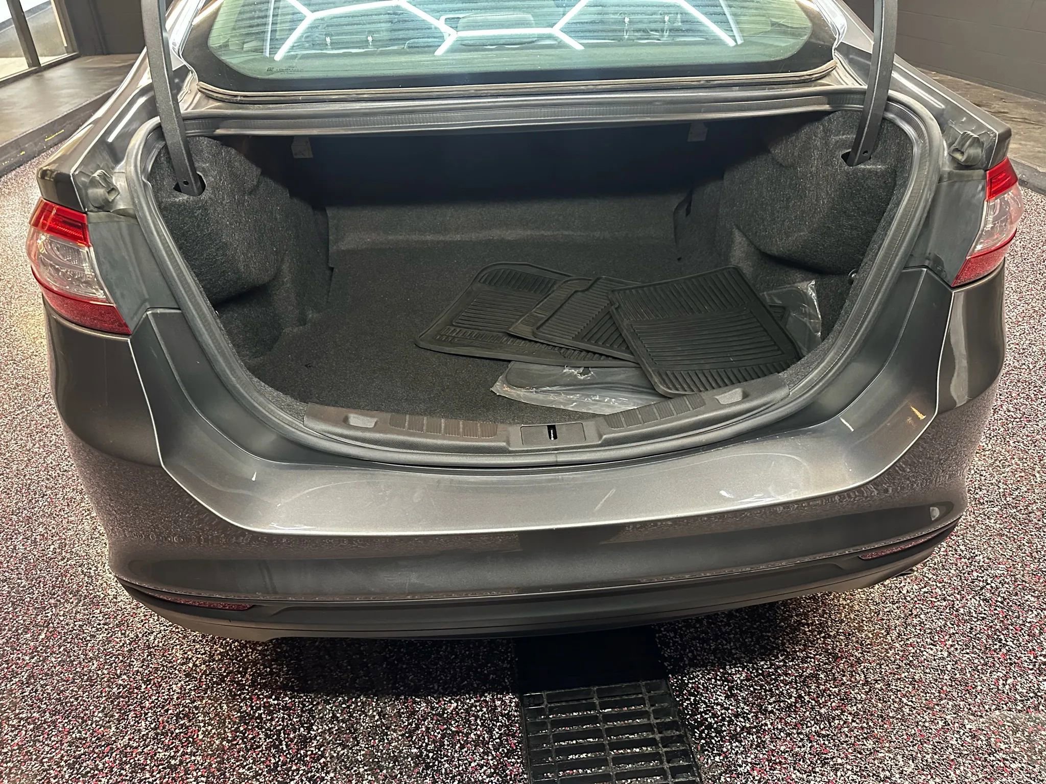 Used 2014 Ford Fusion S image 20