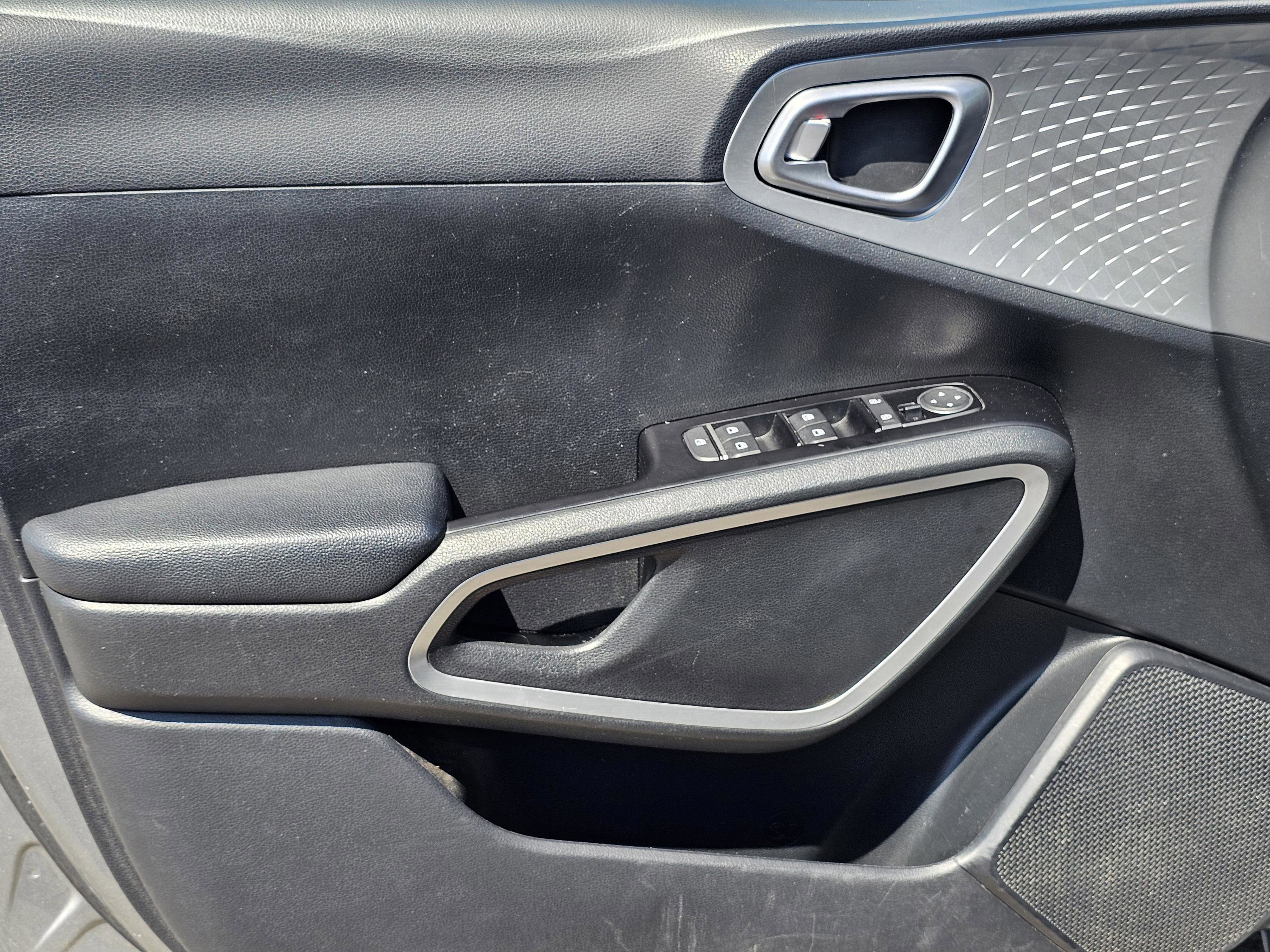 Used 2023 Kia Soul LX w/ Option Group 015 image 14