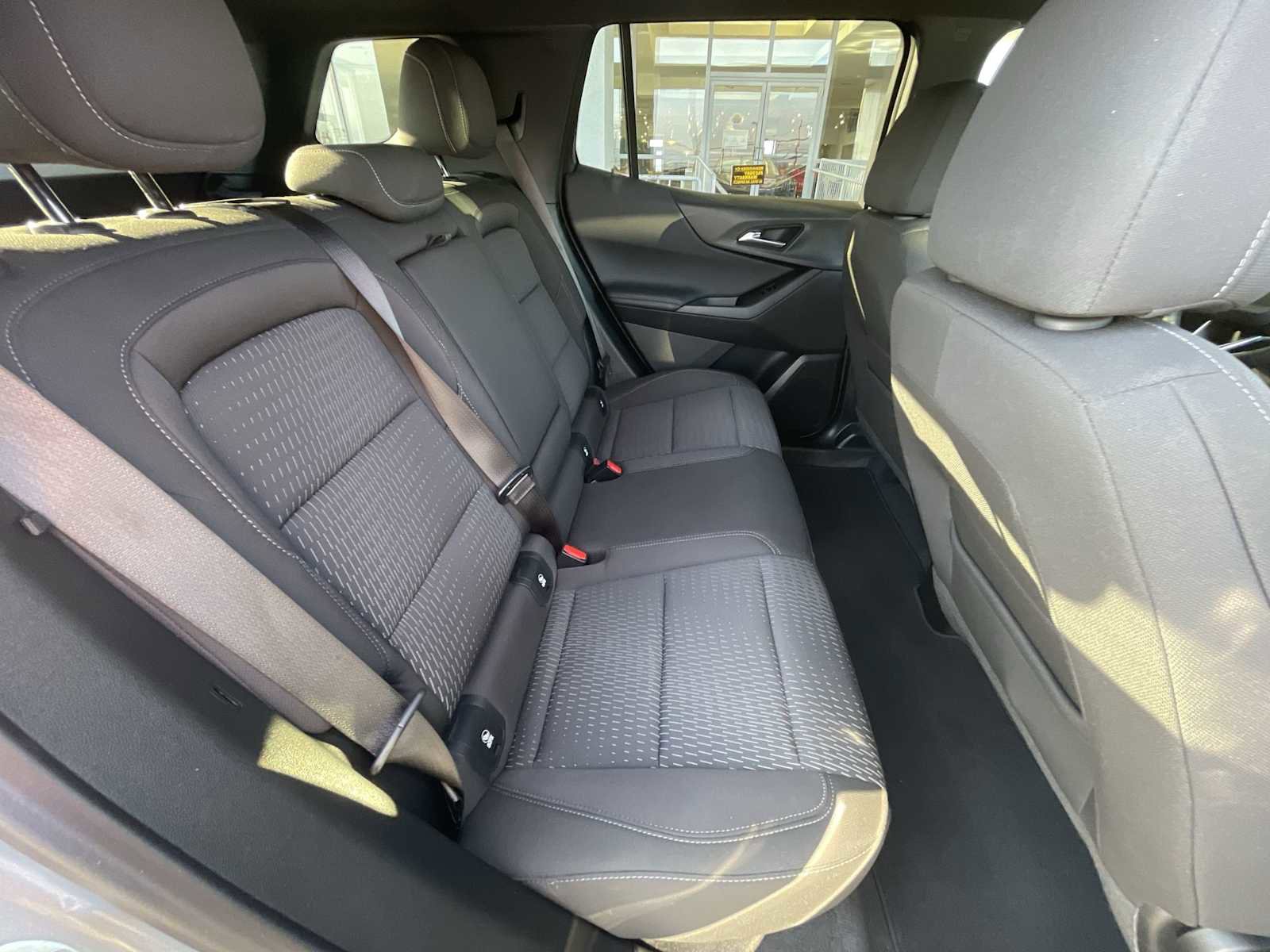 Used 2025 Chevrolet Equinox LT w/ Midnight Edition image 26