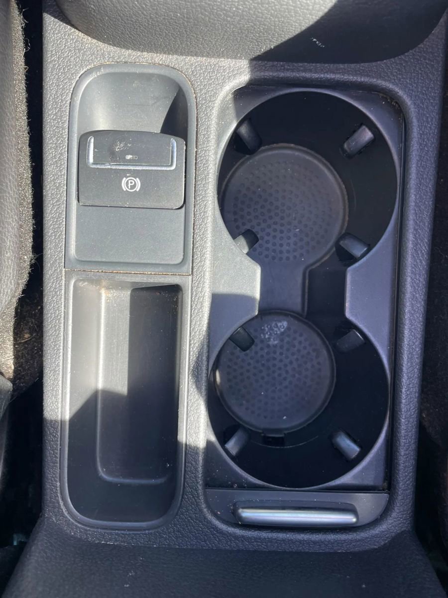 Used 2015 Volkswagen Tiguan SEL image 9