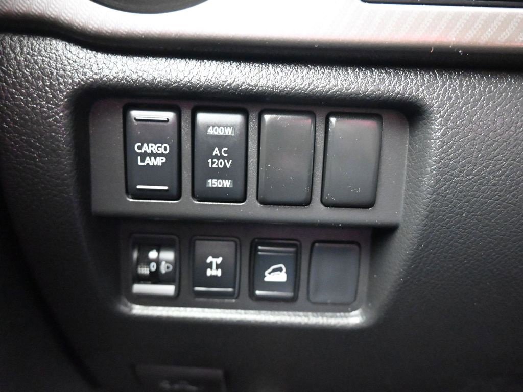 Used 2023 Nissan Titan PRO-4X w/ Pro-4x Convenience Package image 33