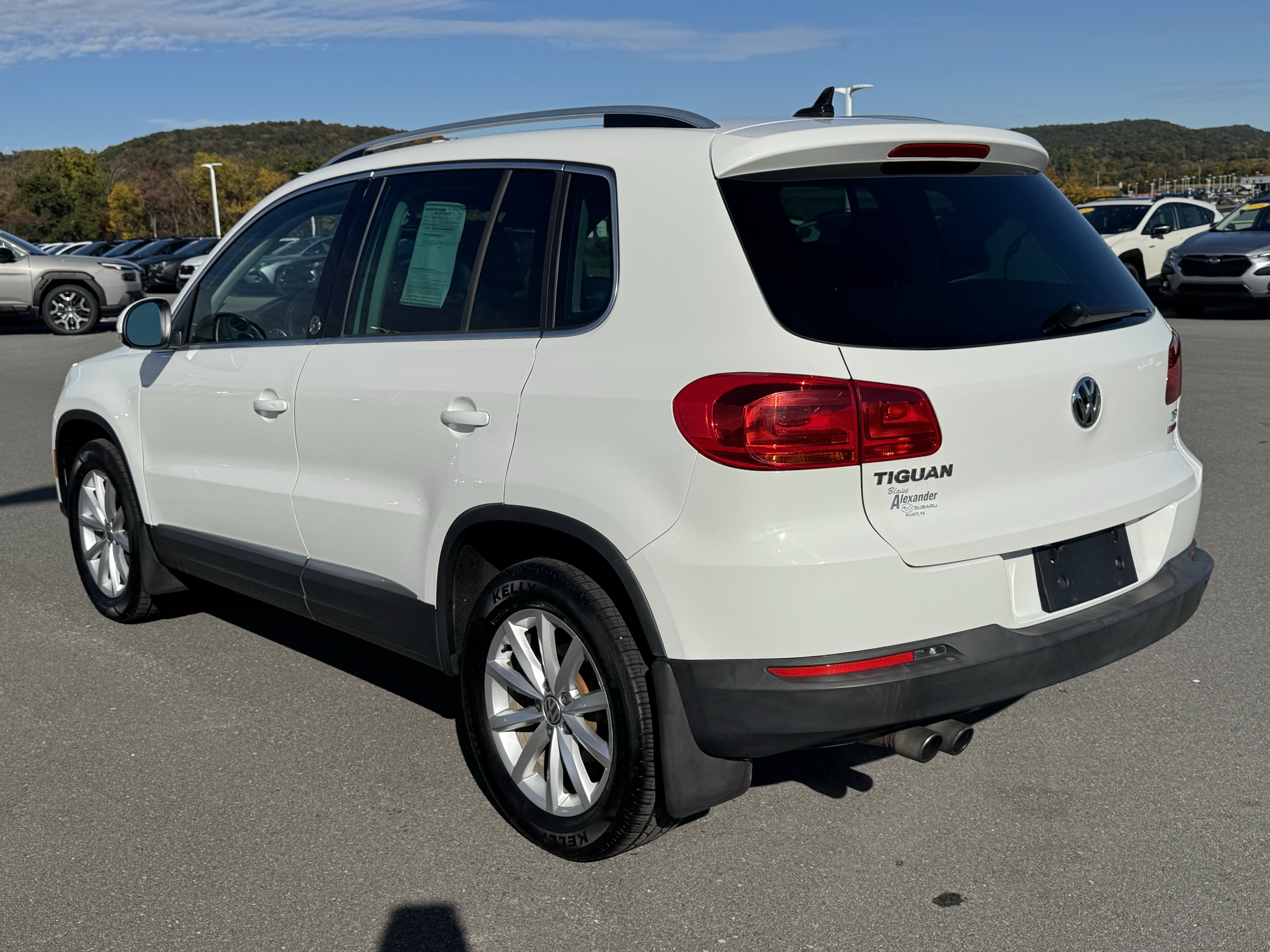 Used 2017 Volkswagen Tiguan Wolfsburg Edition AWD/4WD image 6