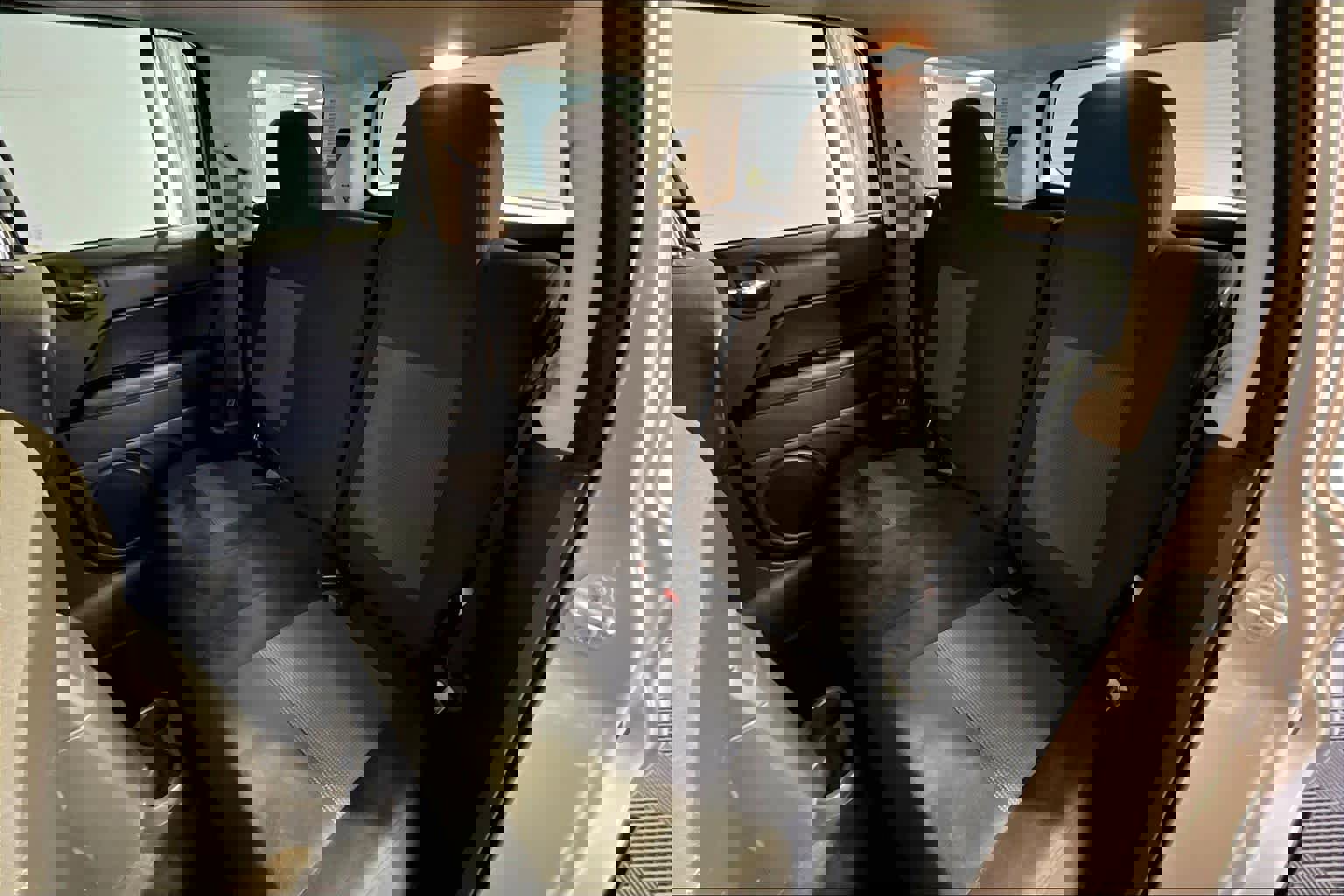 Used 2017 Jeep Patriot Latitude image 21