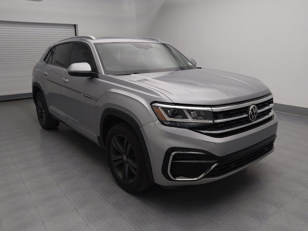 Used 2020 Volkswagen Atlas Cross Sport SE w/ Panoramic Sunroof Package FWD image 13