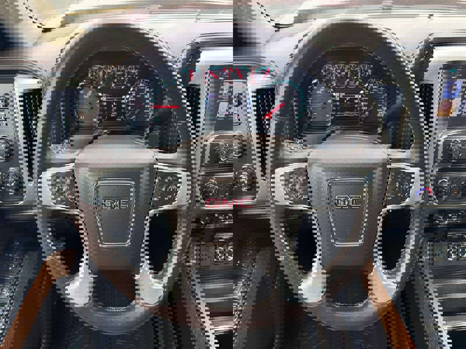 Used 2018 GMC Sierra 2500 SLT w/ Duramax Plus Package image 7