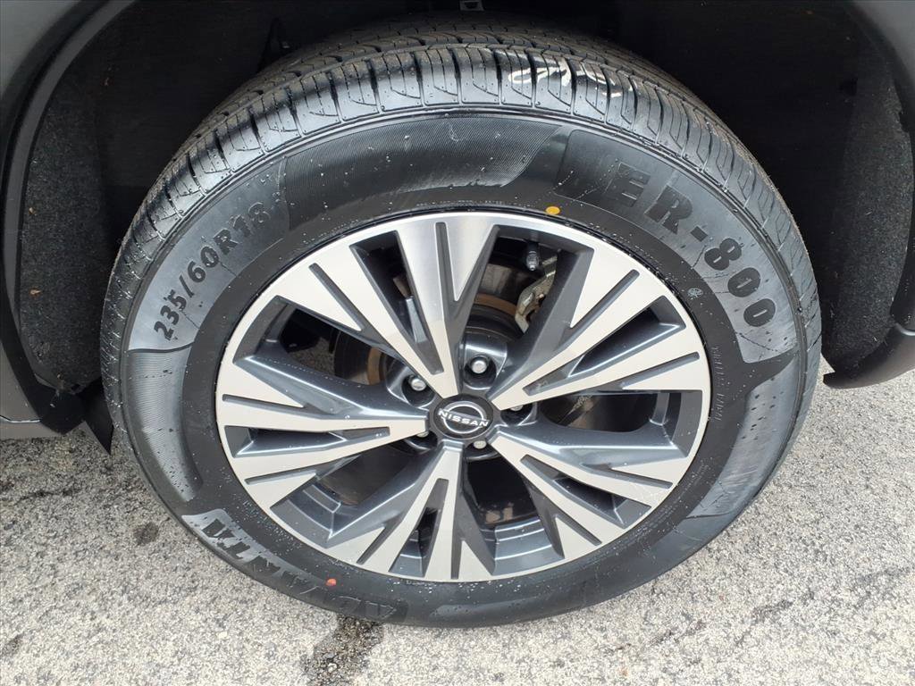 Used 2023 Nissan Rogue SV image 10