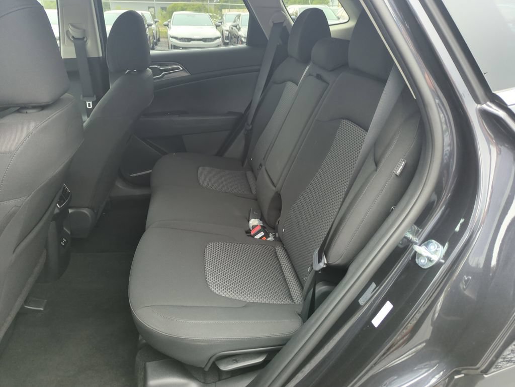 New 2026 Kia Sportage LX w/ LX Convenience Package FWD image 28