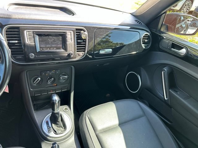 Used 2016 Volkswagen Beetle 1.8T Denim FWD image 4
