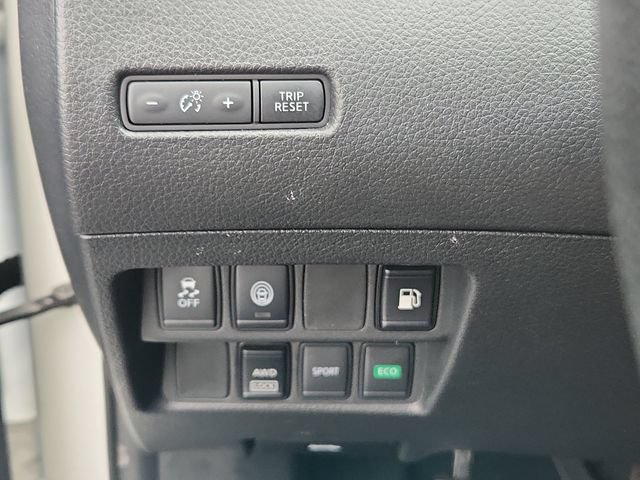 Used 2019 Nissan Rogue S AWD/4WD image 28