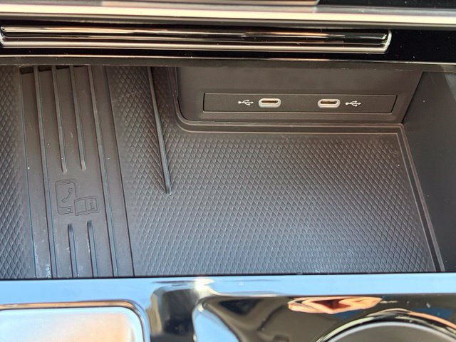 Used 2025 Volkswagen Atlas SEL AWD/4WD image 22