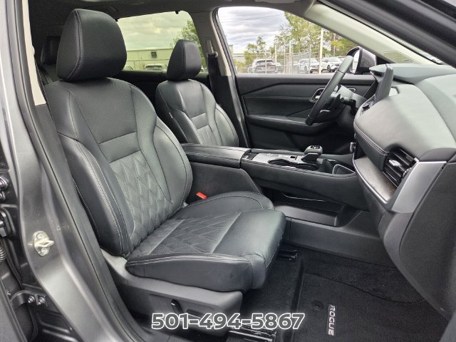 Certified 2024 Nissan Rogue Platinum w/ Platinum Premium Package FWD image 16