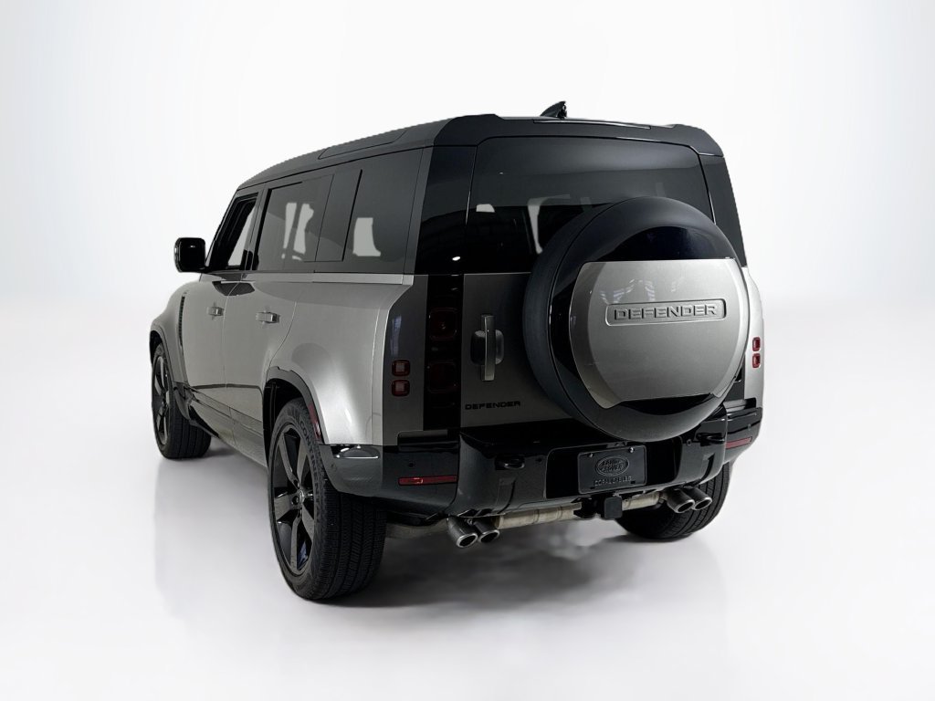 Used 2025 Land Rover Defender 110 X-Dynamic SE AWD/4WD image 3