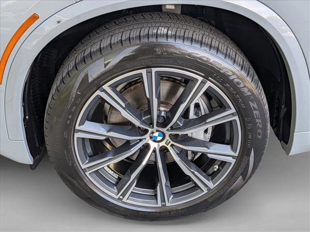 Used 2024 BMW X5 sDrive40i w/ M Sport Package RWD image 25