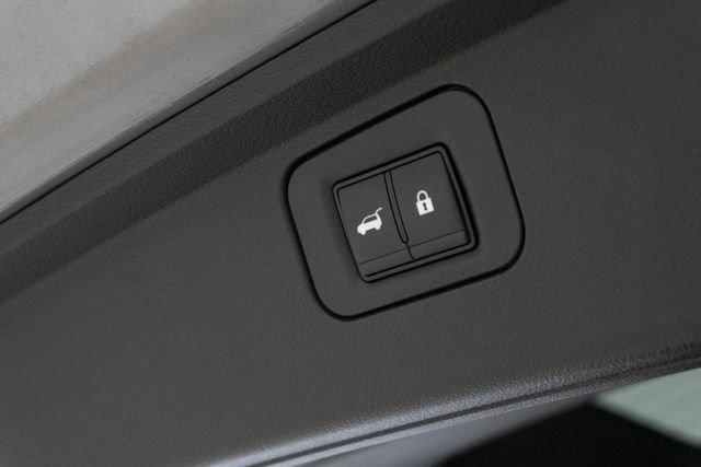 Used 2025 INFINITI QX80 Sensory AWD/4WD image 19