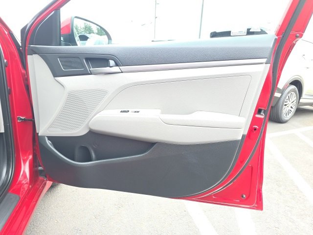 Used 2017 Hyundai Elantra SE image 22