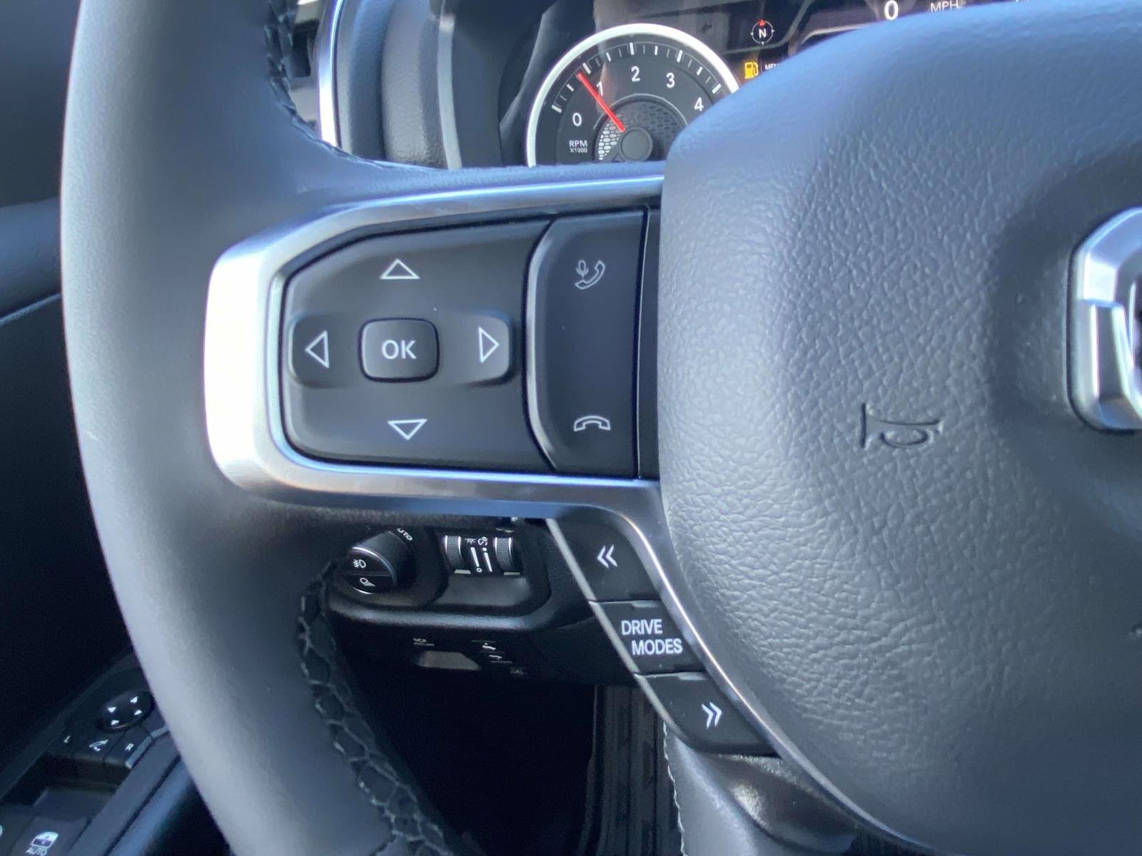 New 2026 RAM 1500 4x4 Crew Cab image 21