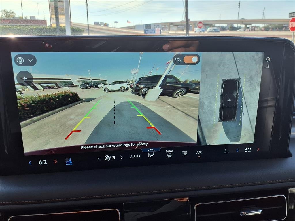 Used 2025 Lincoln Aviator 2WD image 11