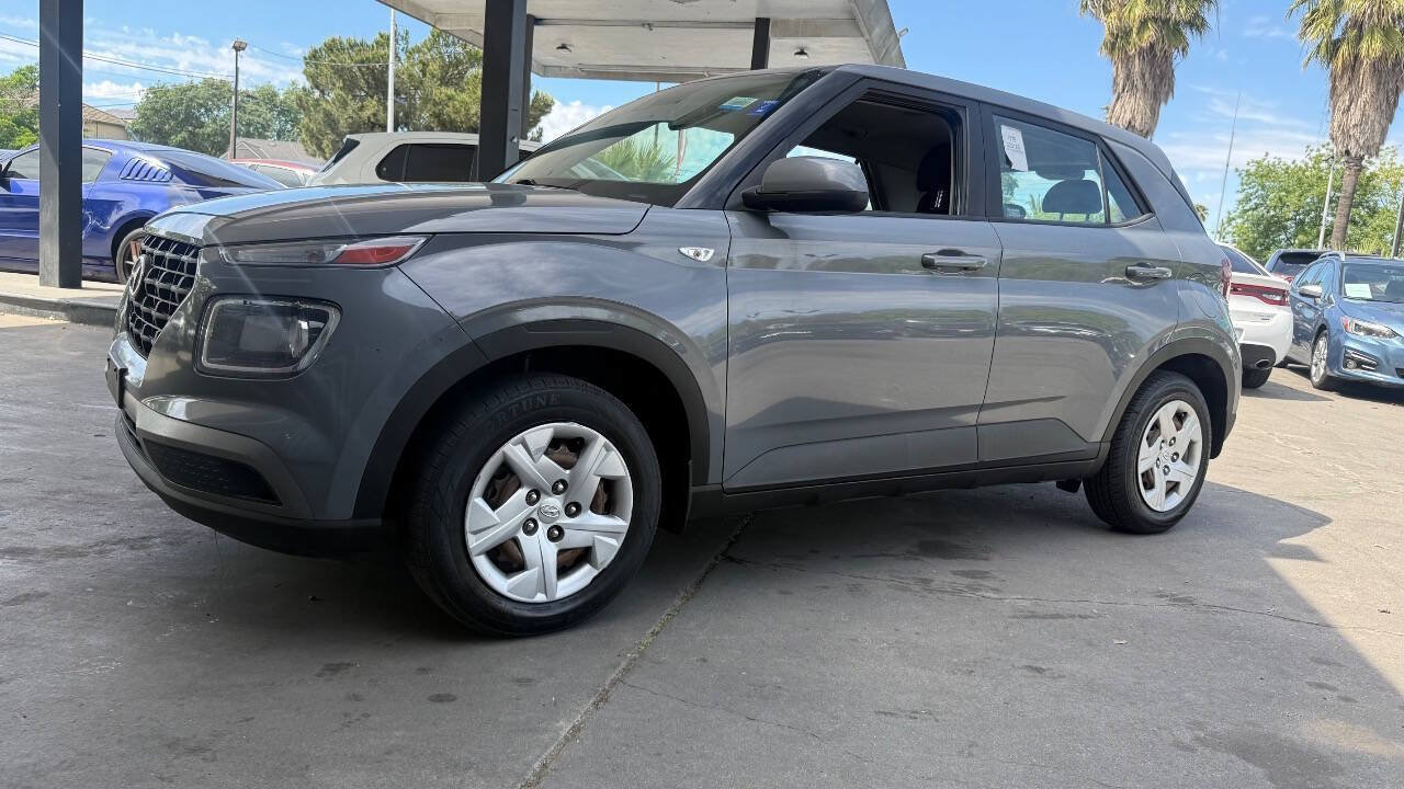 Used 2020 Hyundai Venue SE FWD image 19