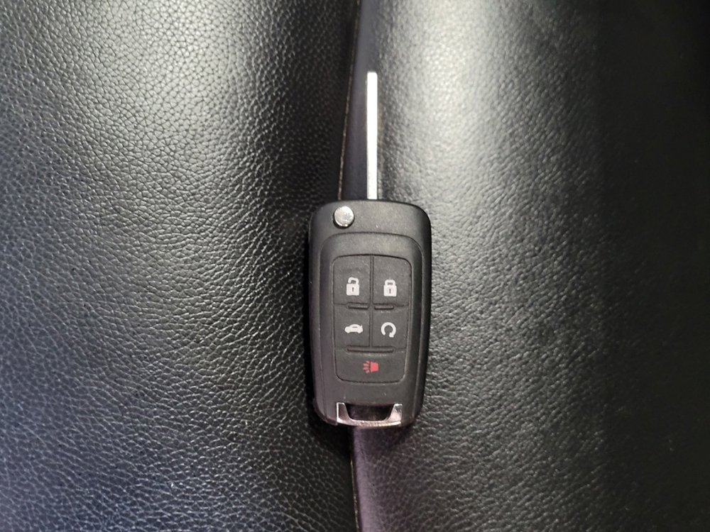 Used 2016 Chevrolet Cruze LT w/ Sun, Sound and Sport Package image 32