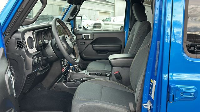 Used 2024 Jeep Wrangler Unlimited image 10