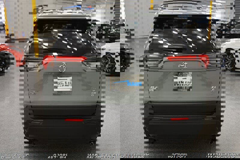 Used 2019 Toyota RAV4 XLE w/ Convenience Package image 10