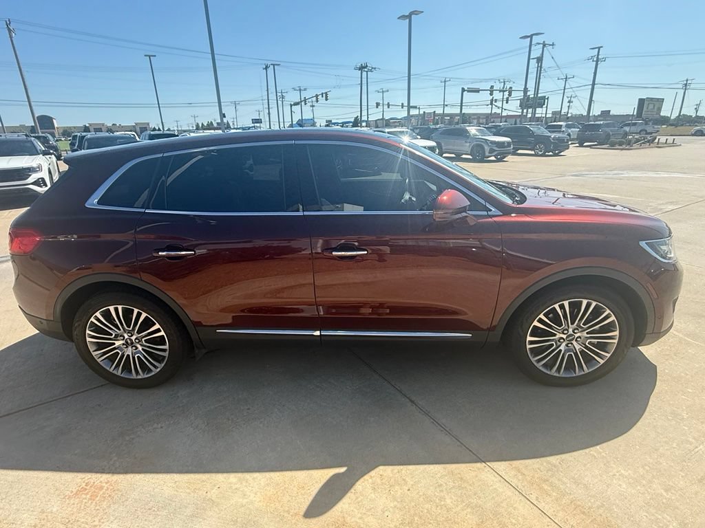 Used 2016 Lincoln MKX Reserve w/ Technology Package FWD image 5