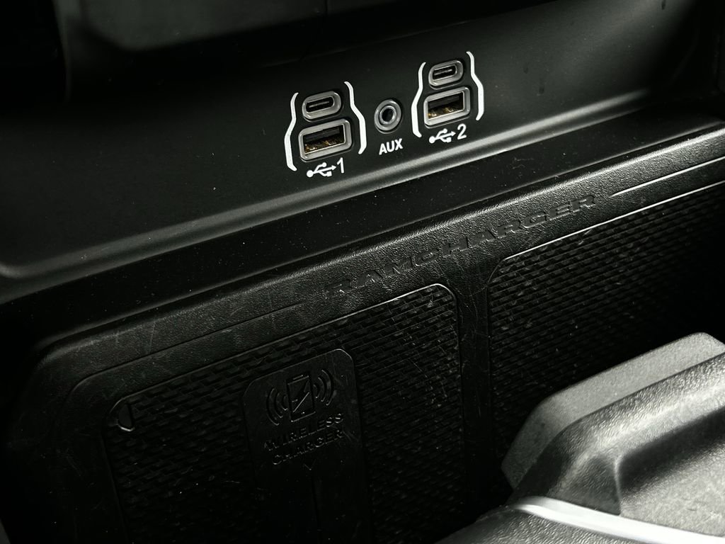 Used 2025 RAM 1500 Laramie AWD/4WD image 23