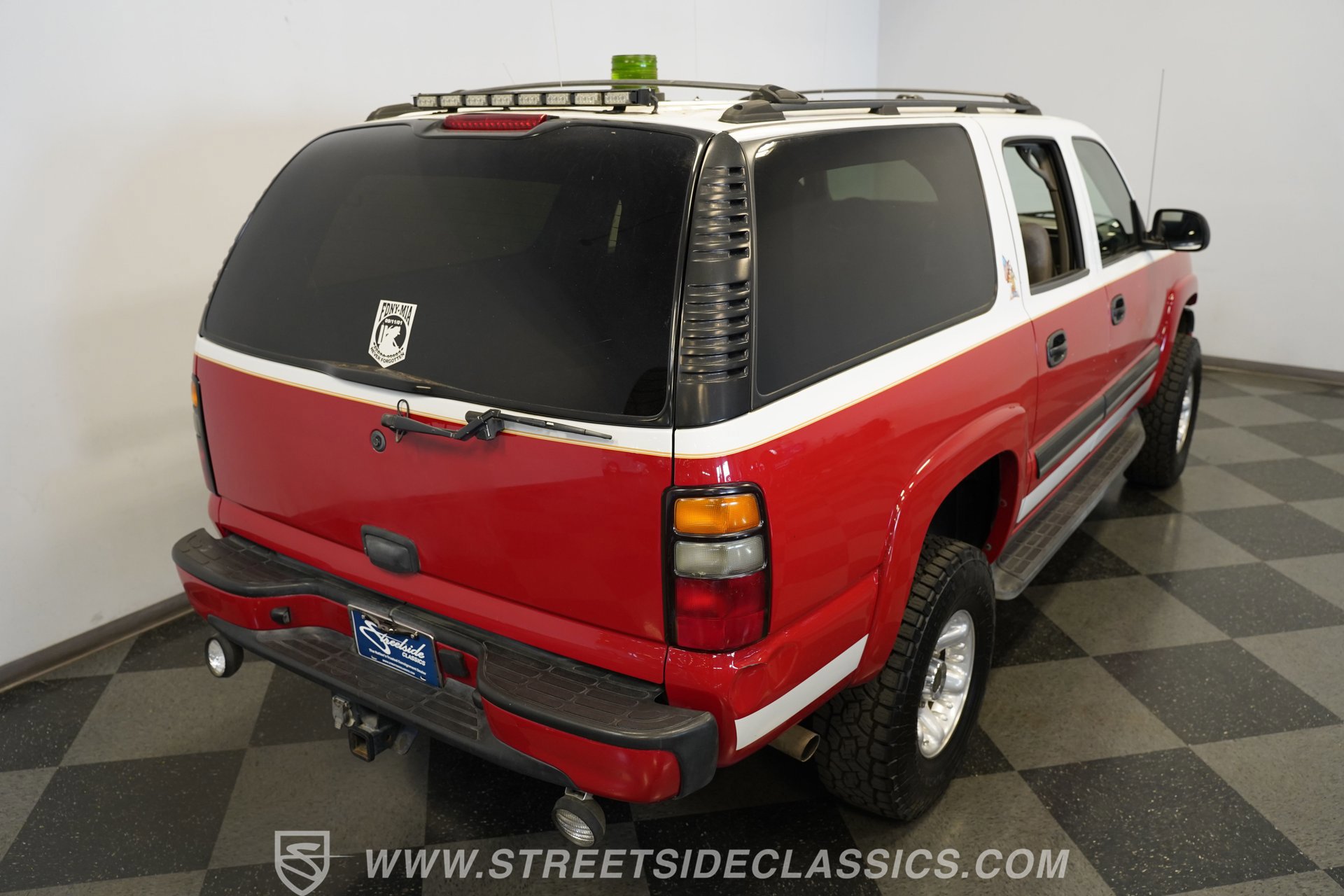 Used 2004 Chevrolet Suburban 2500 AWD/4WD image 29