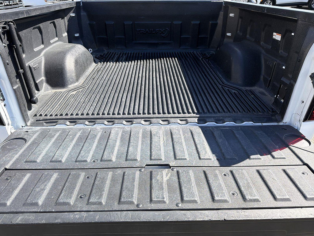 Used 2025 GMC Sierra 1500 SLT RWD image 25