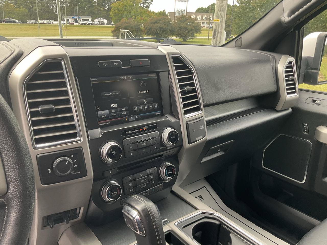 Used 2015 Ford F150 Lariat w/ Equipment Group 502A Luxury AWD/4WD image 20