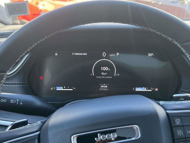 Used 2025 Jeep Grand Cherokee L Limited image 25