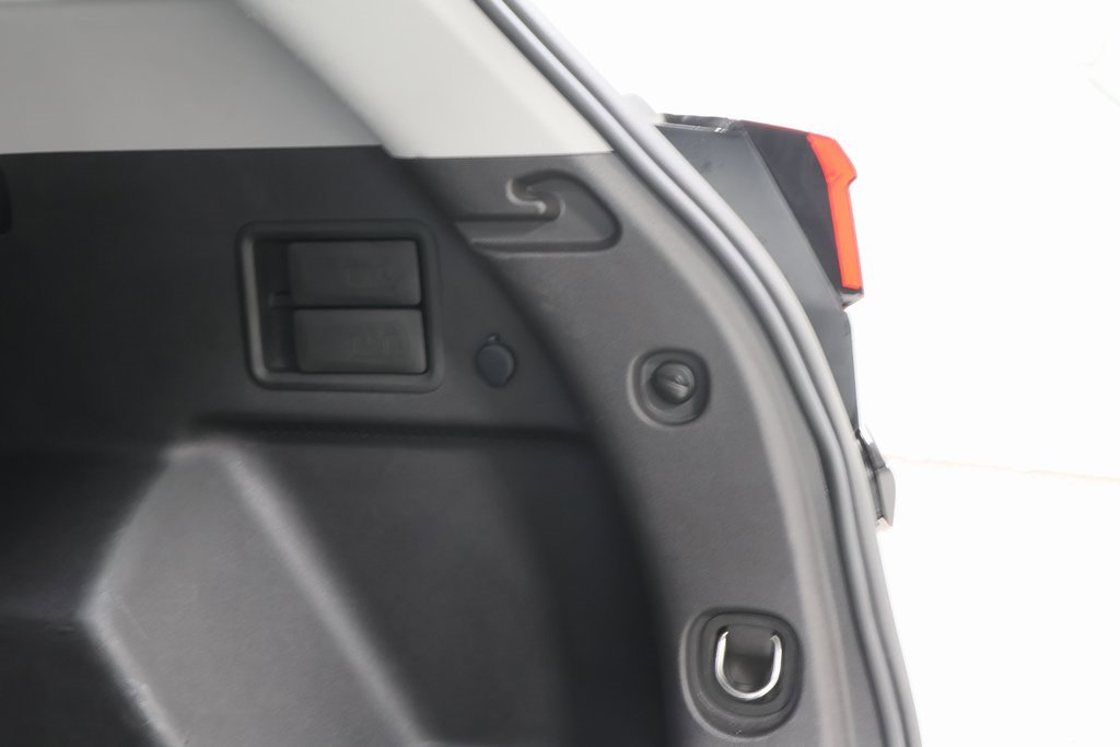 Used 2024 GMC Terrain SLE image 26