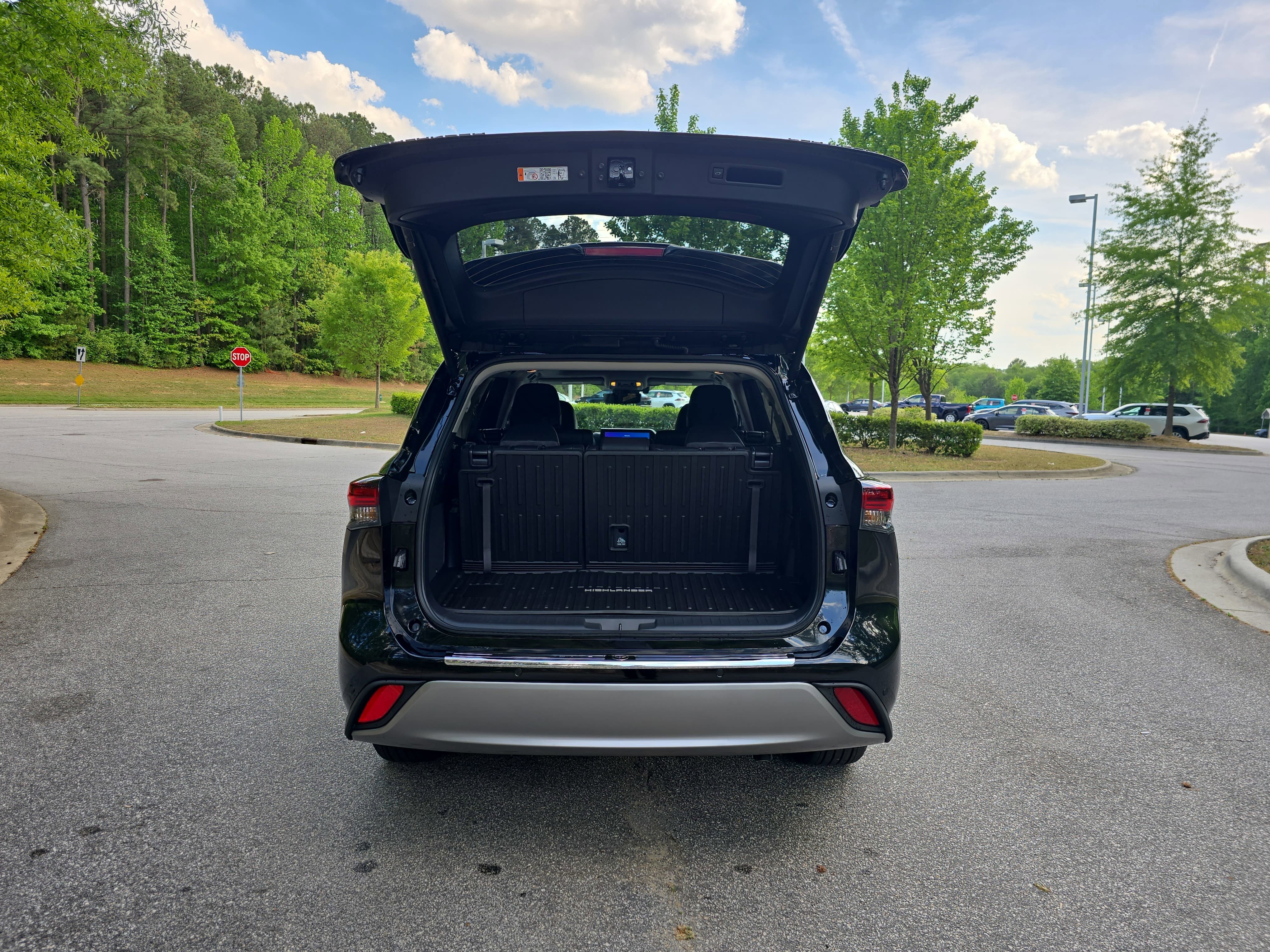 New 2026 Toyota Highlander Platinum AWD/4WD image 12