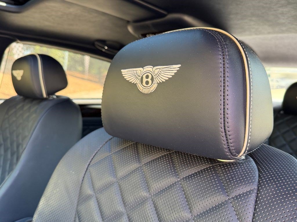 Certified 2018 Bentley Flying Spur V8 AWD/4WD image 31