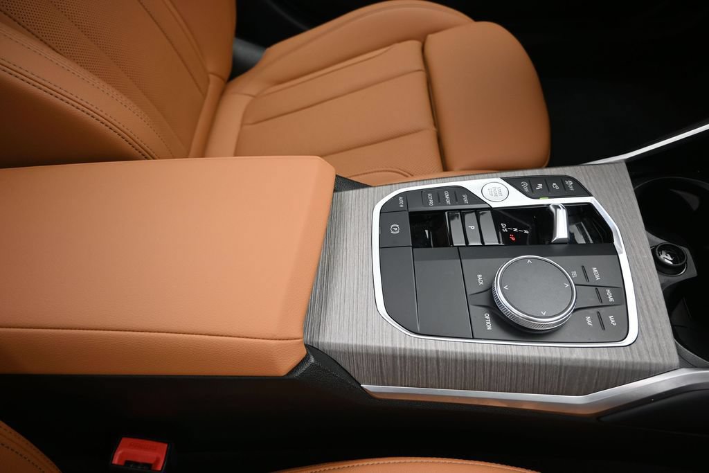 Certified 2026 BMW 330i Sedan RWD image 27