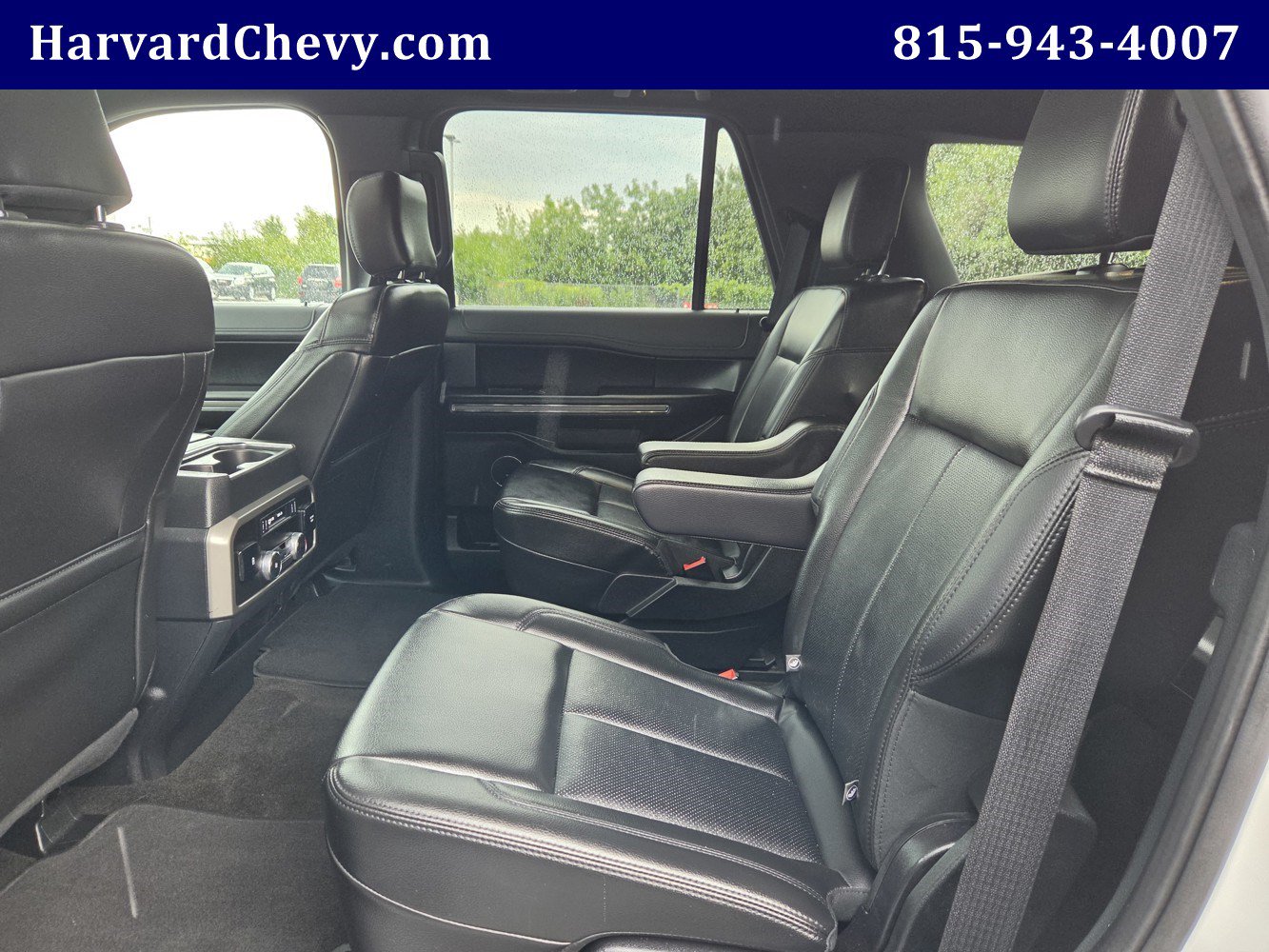 Used 2020 Ford Expedition XLT w/ Equipment Group 202A AWD/4WD image 30