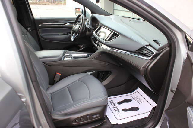 Used 2023 Buick Enclave Premium image 16