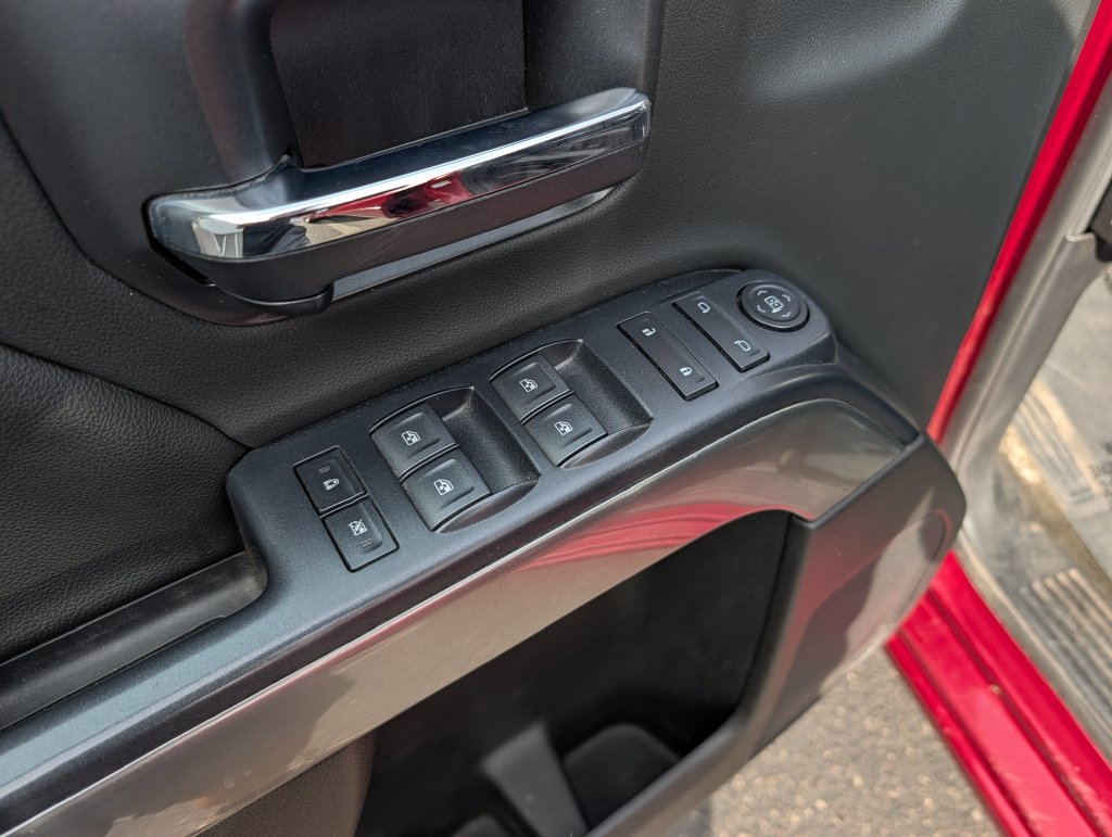 Used 2018 Chevrolet Silverado 1500 LT w/ All Star Edition AWD/4WD image 16
