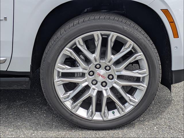 New 2026 GMC Yukon Denali w/ Sun & Power Step Package AWD/4WD image 12