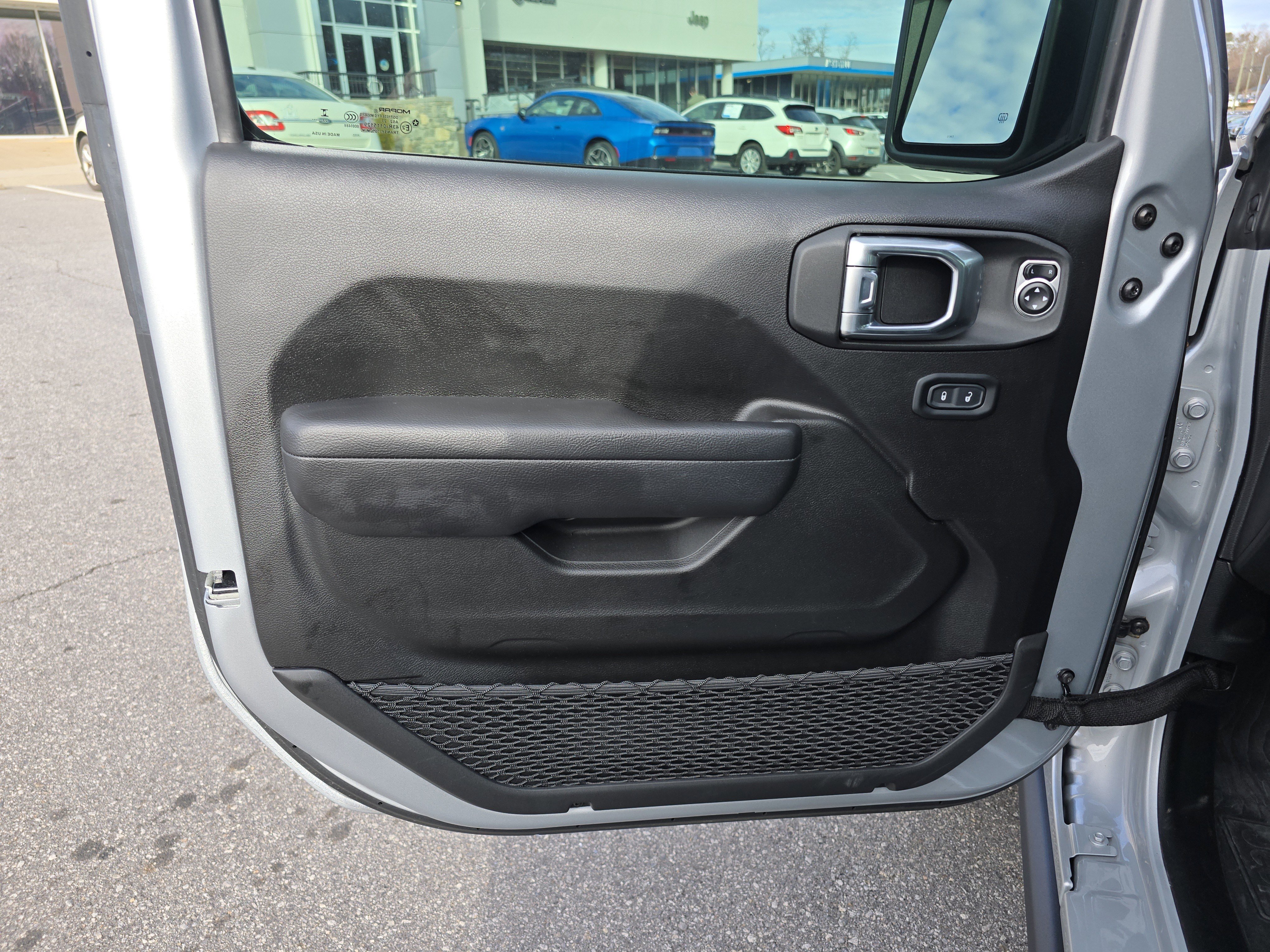 Used 2024 Jeep Wrangler Willys image 21