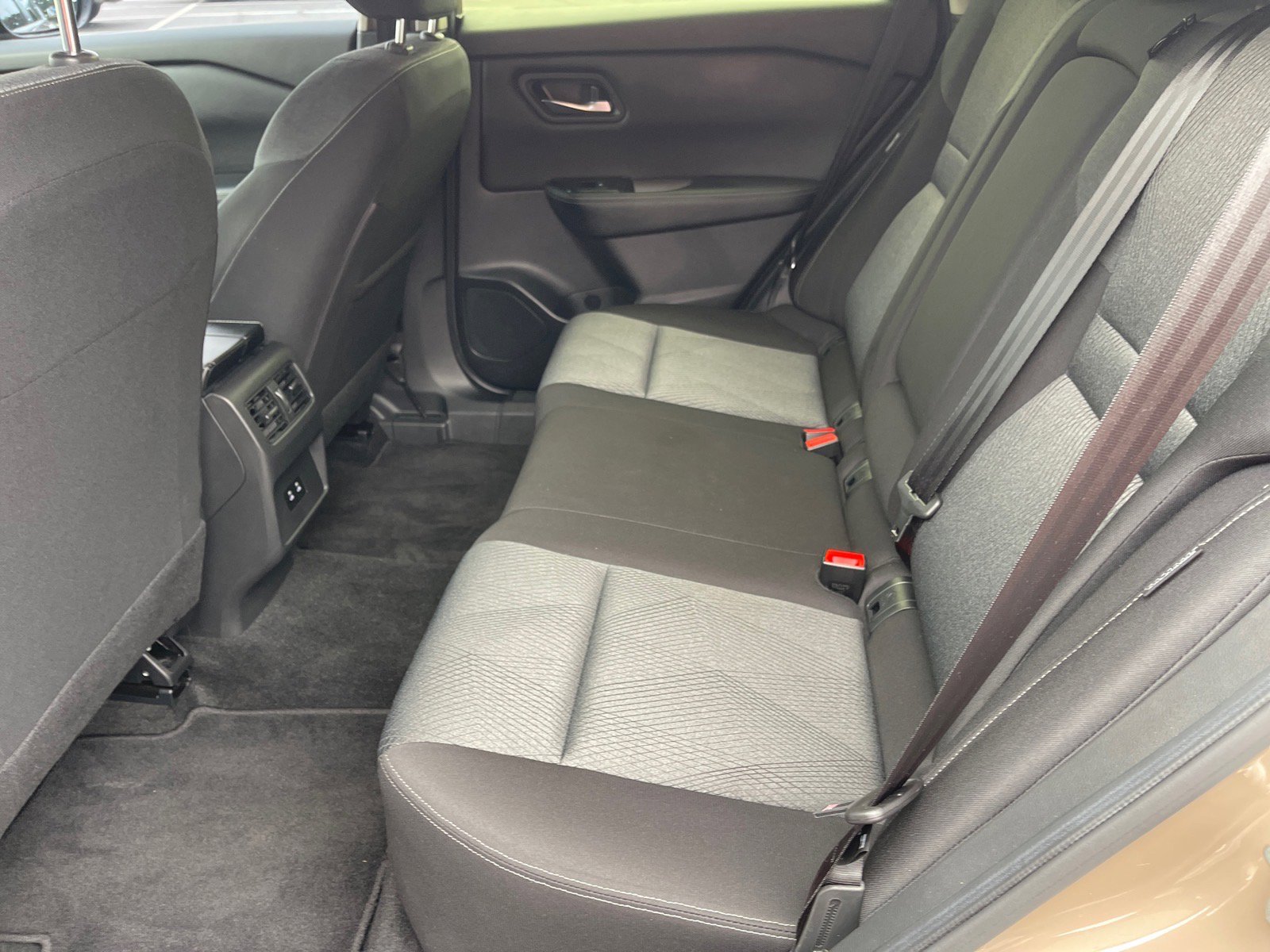 Used 2024 Nissan Rogue SV FWD image 12