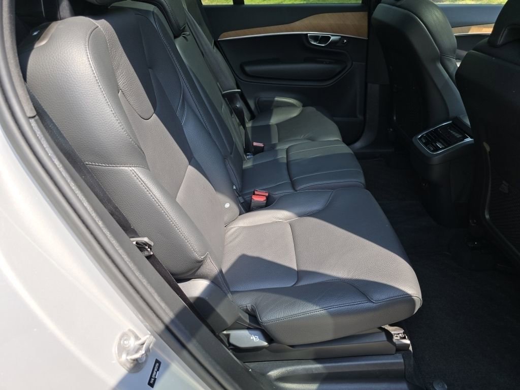 Used 2023 Volvo XC90 B5 Plus image 24