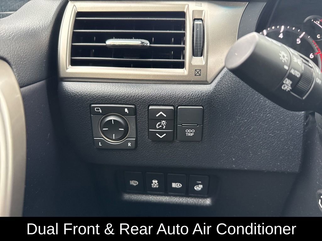 Used 2021 Lexus GX 460 Premium w/ Premium Package image 12