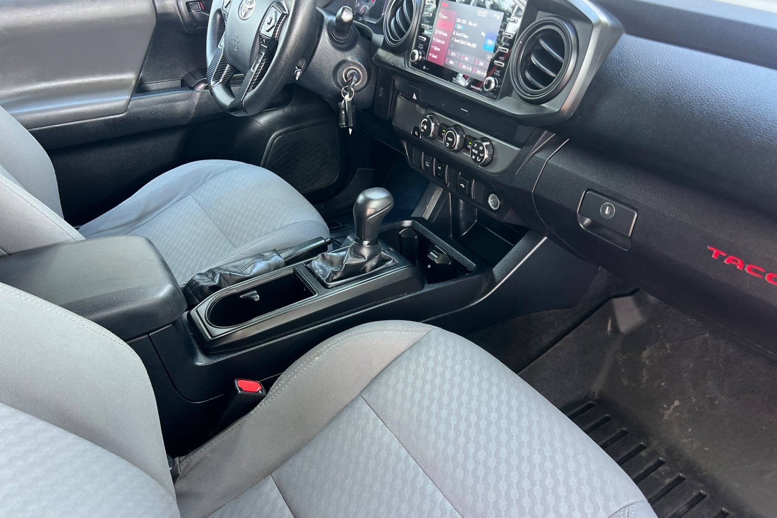 Used 2020 Toyota Tacoma SR w/ SX Package RWD image 16