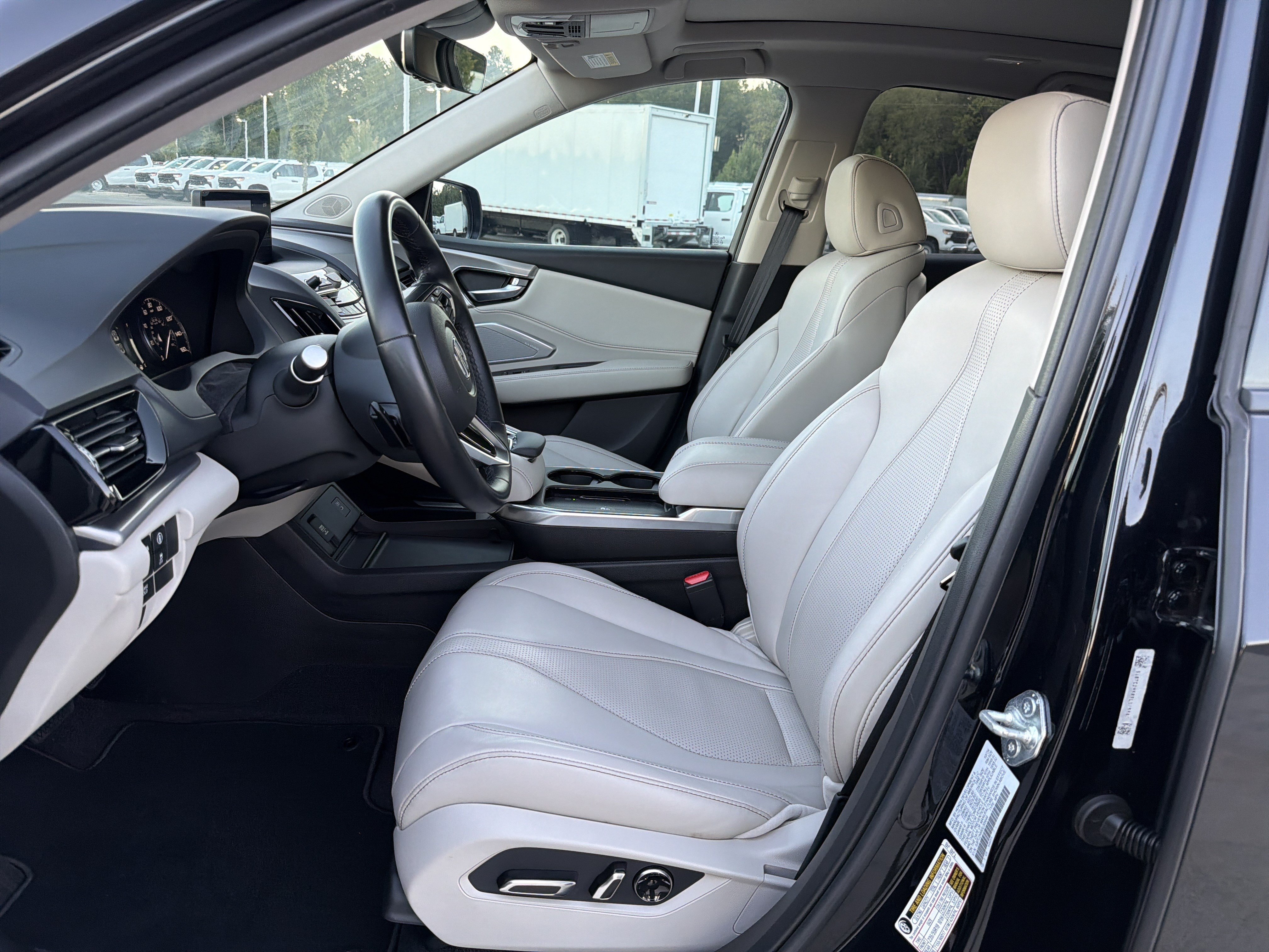 Certified 2025 Acura RDX w/ Technology Package AWD/4WD image 16