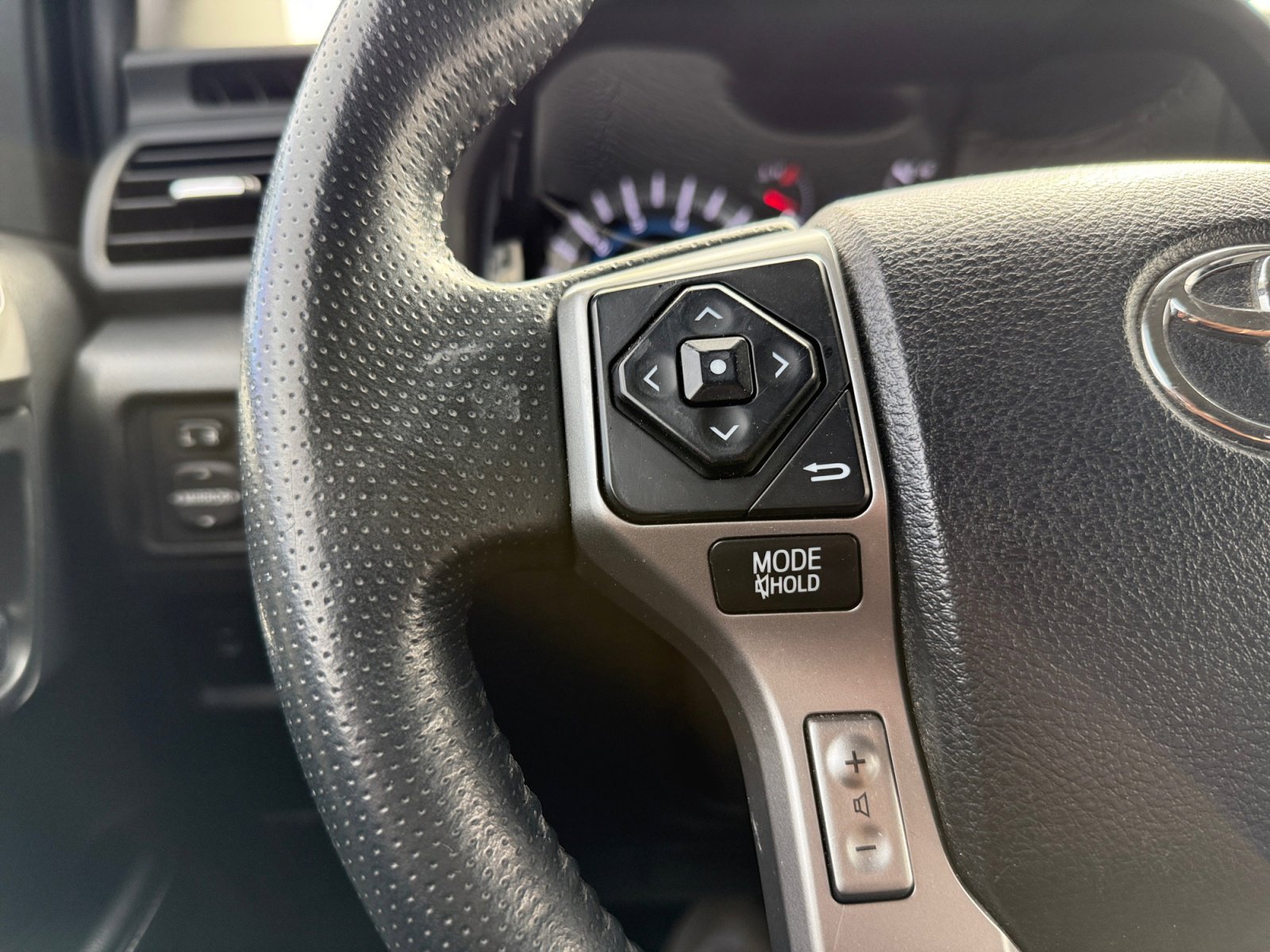 Used 2016 Toyota 4Runner SR5 image 20