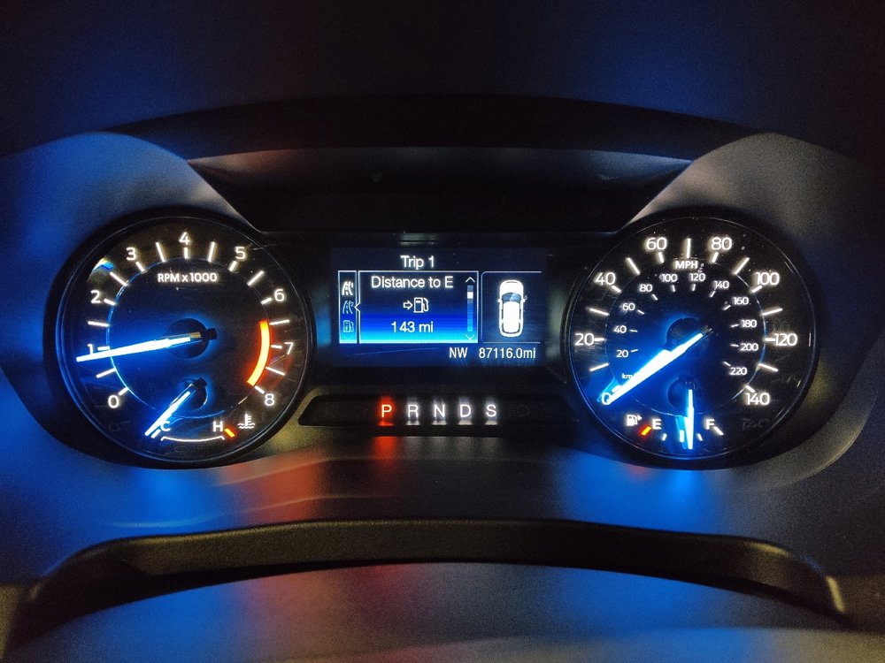 Used 2017 Ford Explorer XLT image 23