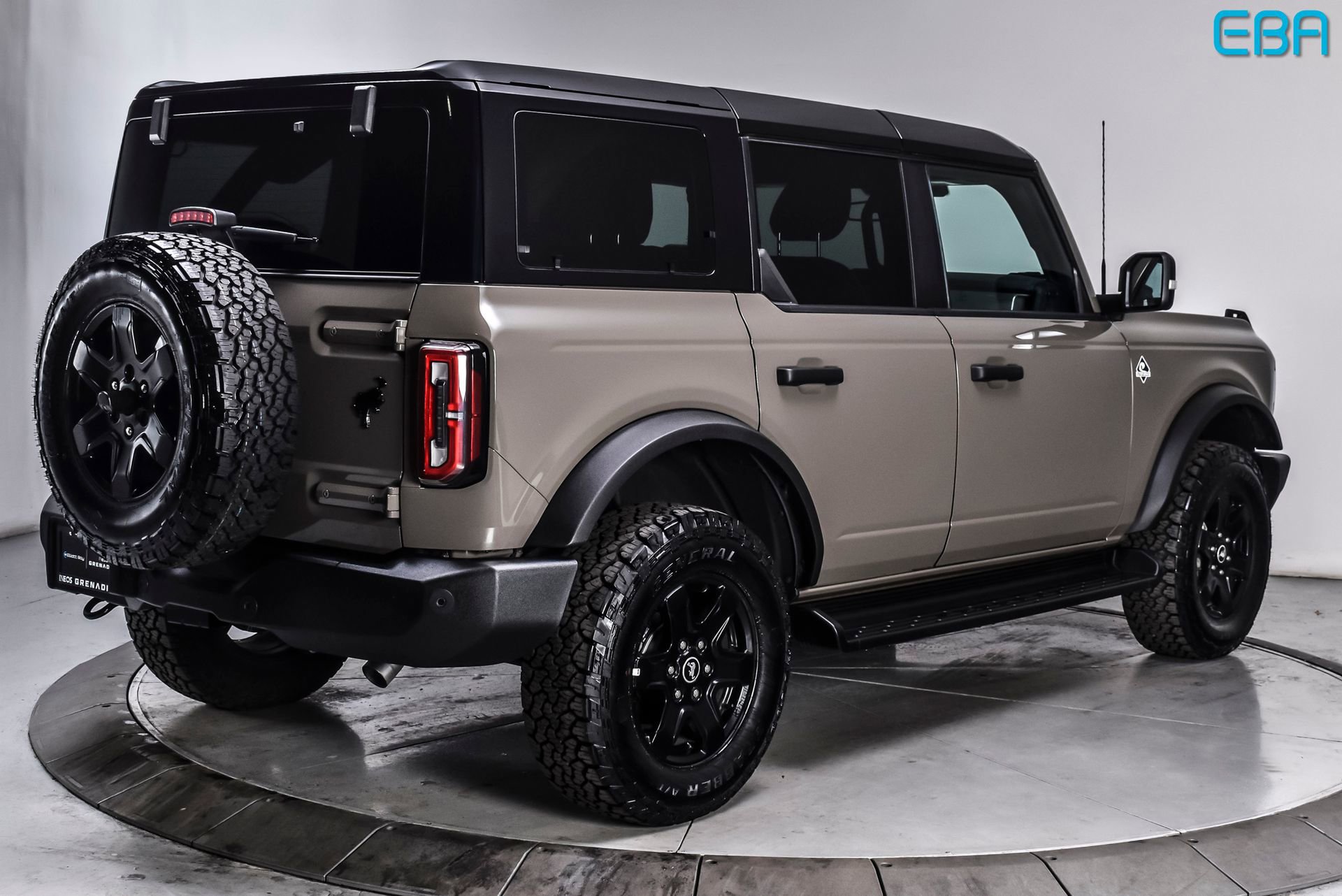 Used 2025 Ford Bronco Outer Banks AWD/4WD image 6